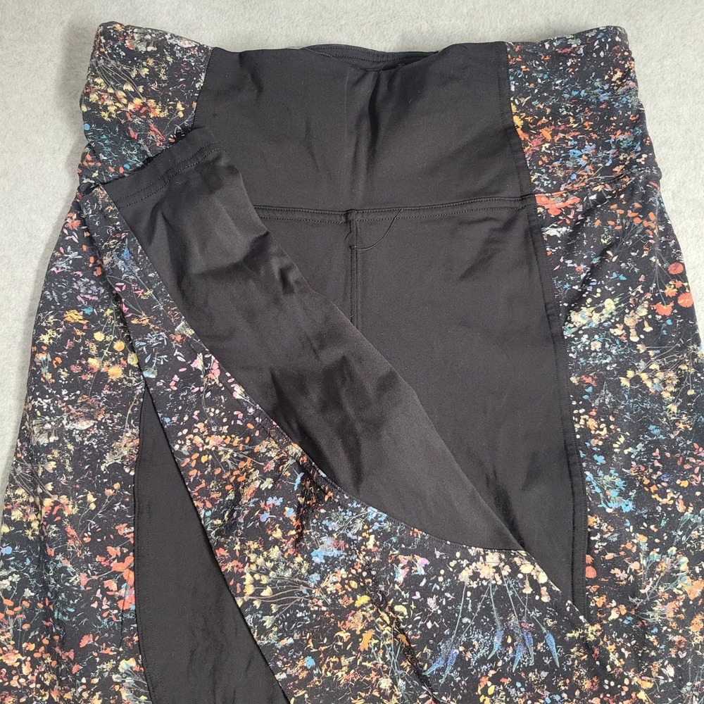 Lululemon Wake and Train Tight‎ Floral Print Leggings Black Multicolor Size 8